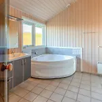91 With Hot Tub