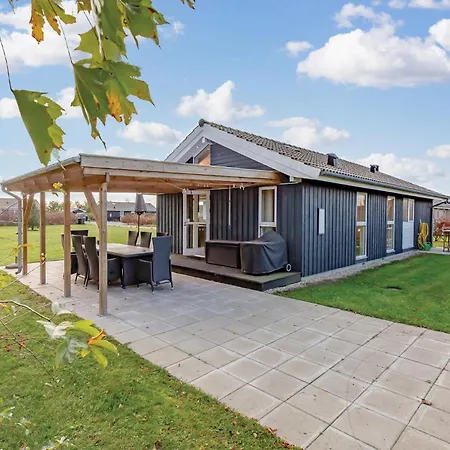 Amazing In With Kitchen Holiday home *